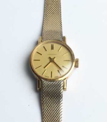 WRIST WATCH