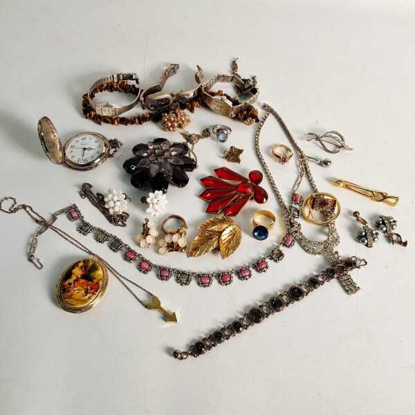 JEWELLERY