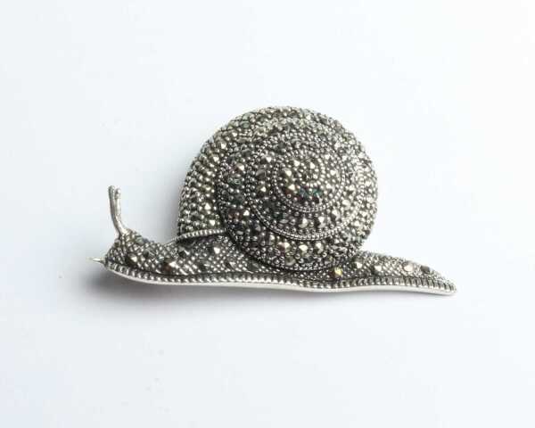 SILVER BROOCH