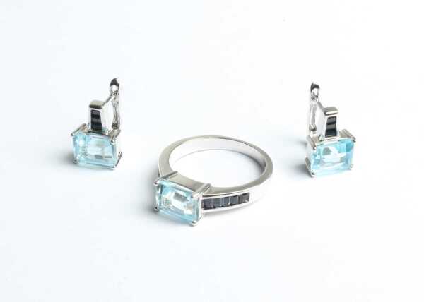SILVER TOPAZ RING