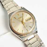 WRISTWATCH