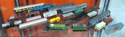MODEL TRAINS