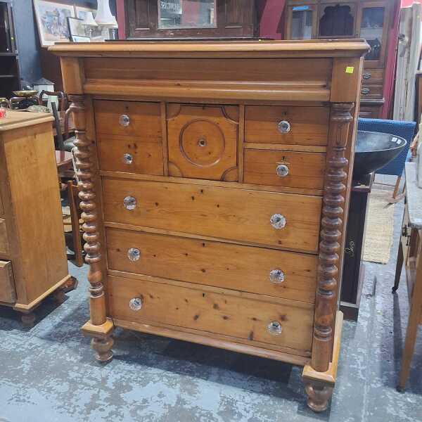 CHEST OF DRAWERS