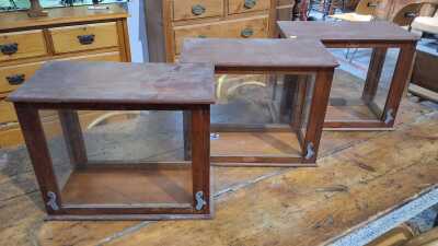 DISPLAY CASES
