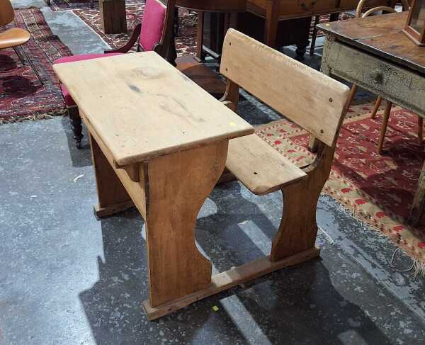 SCHOOL DESK