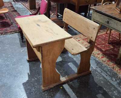 SCHOOL DESK