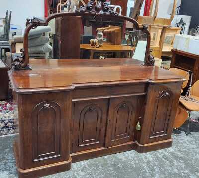 SIDEBOARD