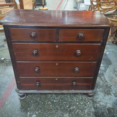 CHEST OF DRAWERS
