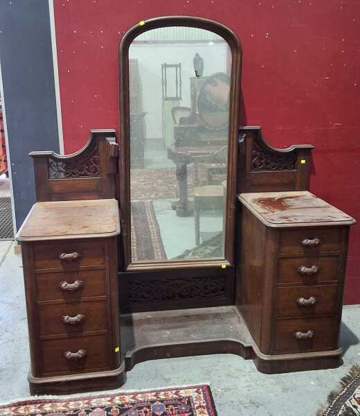 DRESSING CHEST