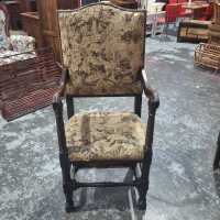 THRONE CHAIR