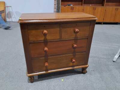 CHEST OF DRAWERS
