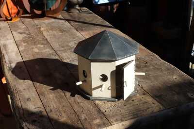 BIRD HIDE