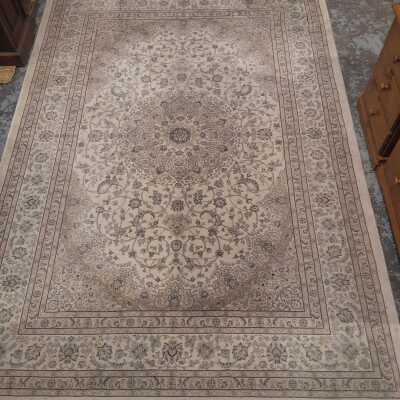 FLOOR RUG
