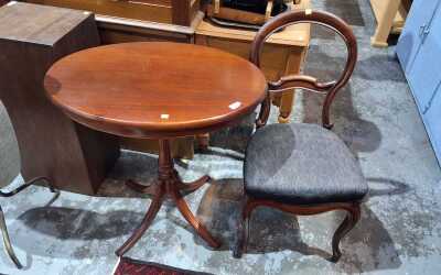 OCCASIONAL TABLE AND CHAIR