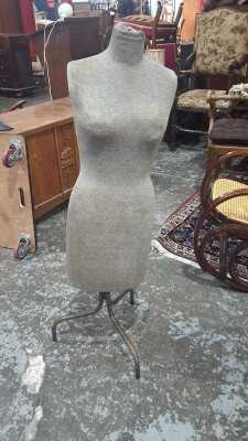 MANNEQUIN