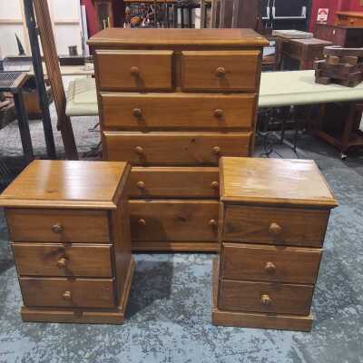 CHEST AND BEDSIDES