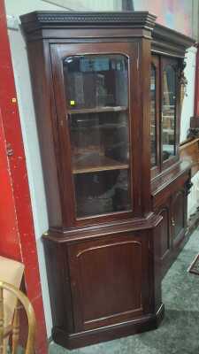 CORNER CABINET