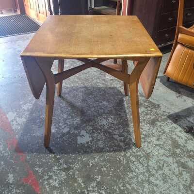 DROPSIDE TABLE