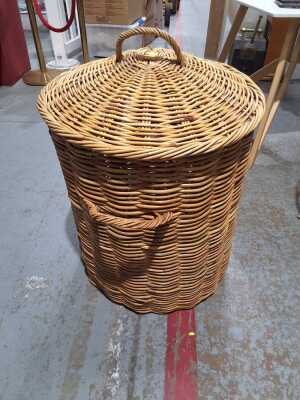 LAUNDRY BASKET