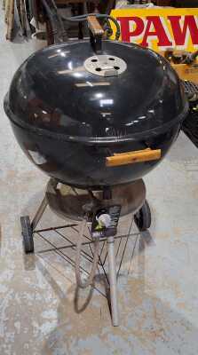 WEBER BBQ