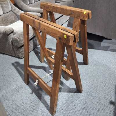 TRESTLE LEGS