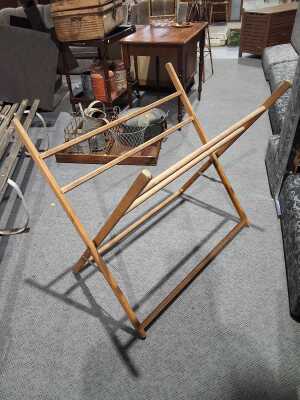 CLOTHES AIRER