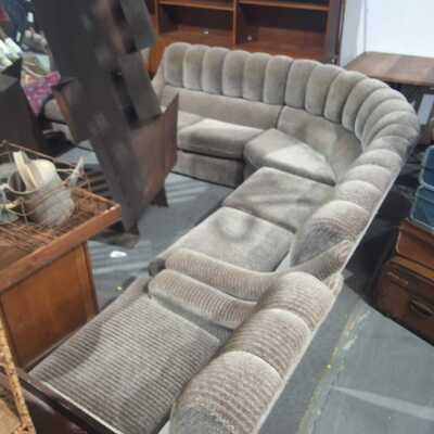 LOUNGE SUITE