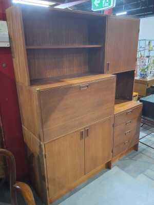 WALL UNIT