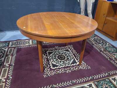 CHISWELL DINING TABLE