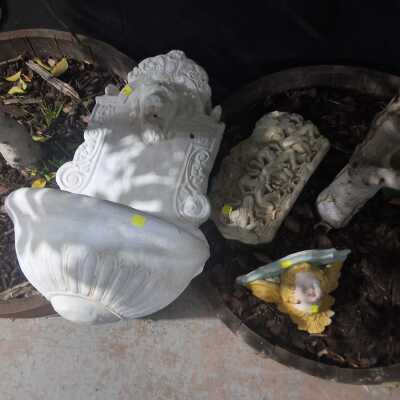 GARDEN DECOR