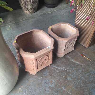 GARDEN POTS