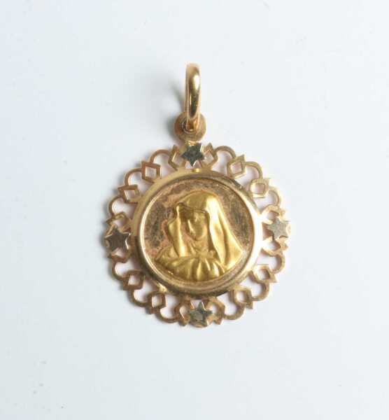 GOLD PENDANT