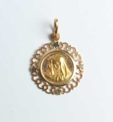 GOLD PENDANT