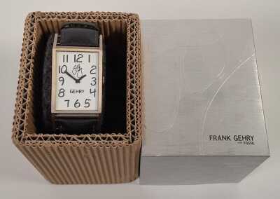 FRANK GEHRY