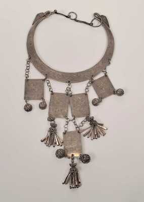 TRIBAL NECKLACE