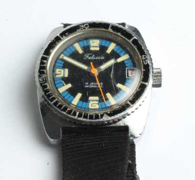 WRIST WATCH