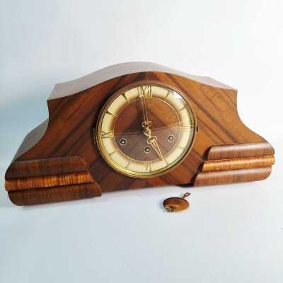 MANTEL CLOCK