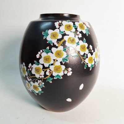 JAPANESE VASE