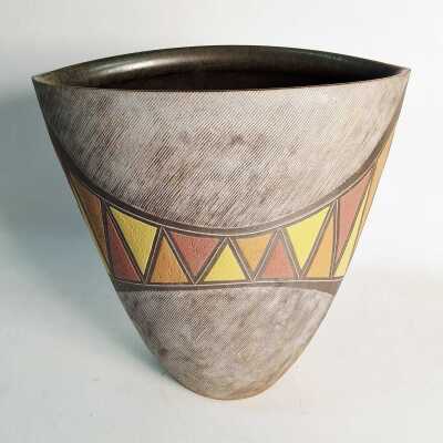 STUDIO POTTERY VASE