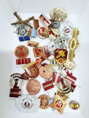 BADGES