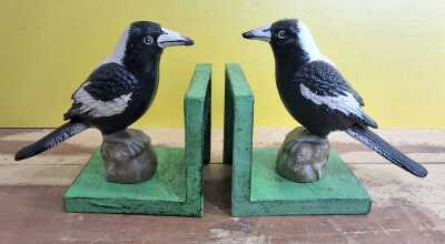 BOOKENDS