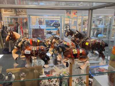 HORSES!