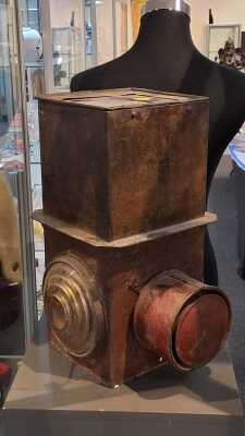 RAIL LAMP