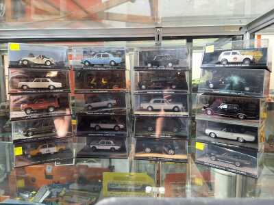 JAMES BOND CARS