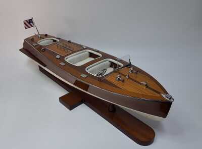 MODEL SPEED BOAT