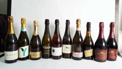 ASSORTED SPARKLING WINES