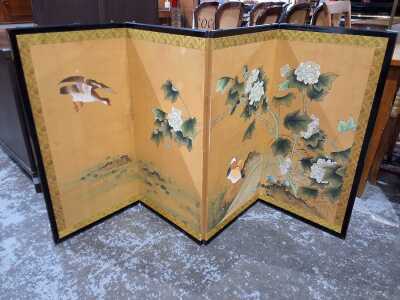 FOLDING SCREEN