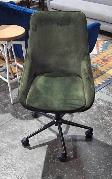 DESK CHAIR