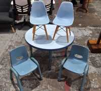 CHILDREN'S TABLE AND CHAIRS