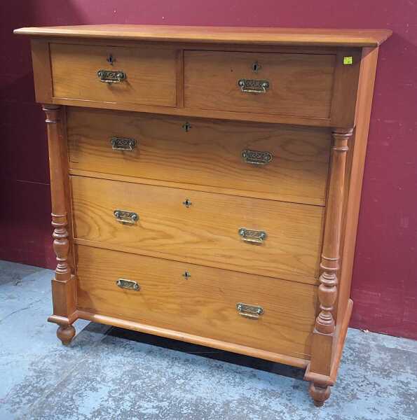 CHEST OF DRAWERS